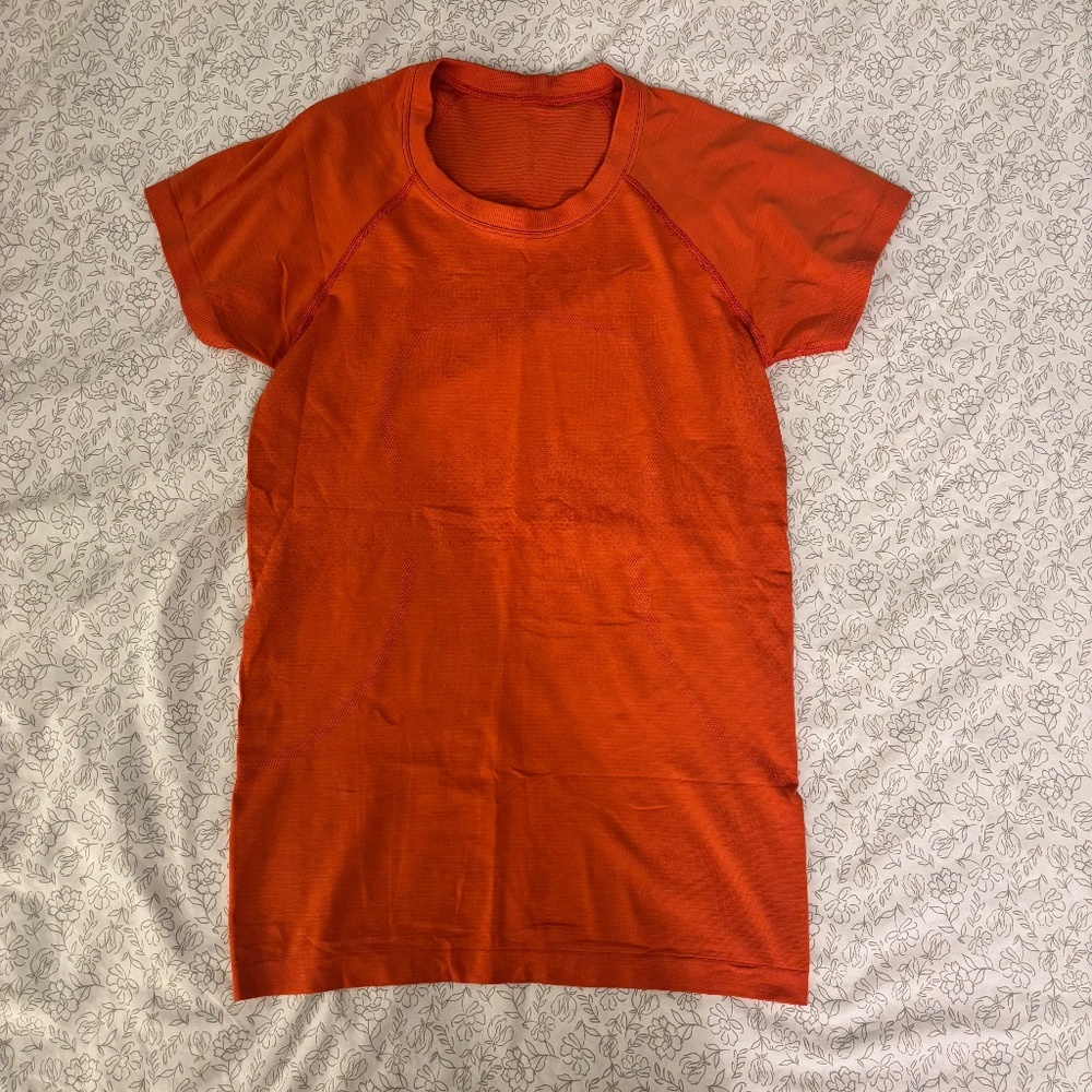 Lululemon Swiftly Tech Short-Sleeve Shirt 2.0 Hip Length